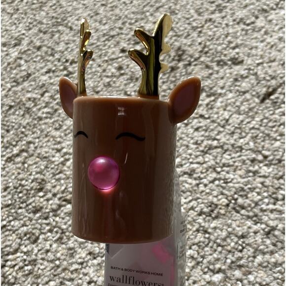 Reindeer Wall Plug in Bath and Body Works Home Scent - Picture 7 of 7